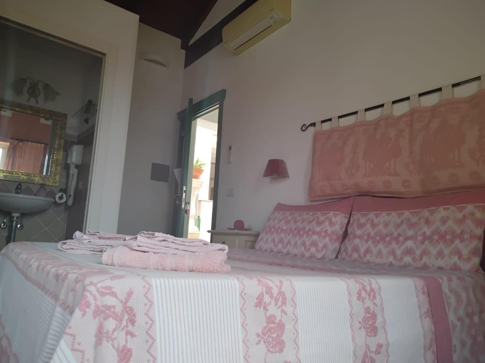 B&B Guest House Il Porto Vecchio Stintino Ngoại thất bức ảnh